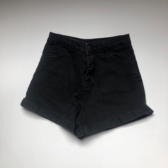 Sold out BRANDY MELVILLE BLACK DENIM SHORTS - Picture 2 of 5